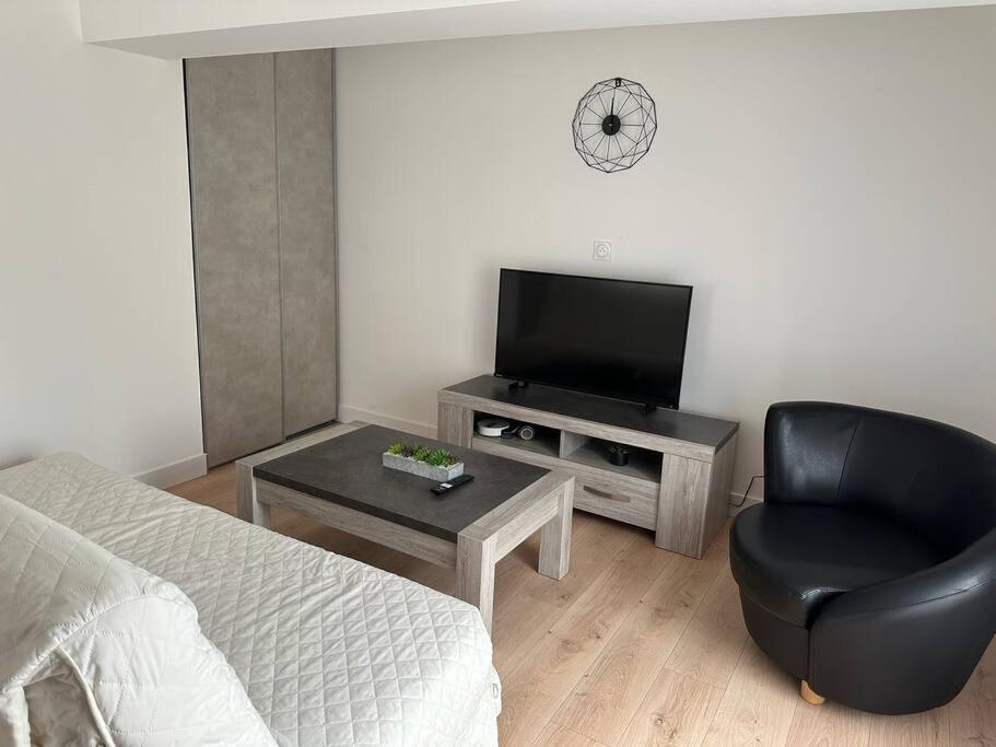 Chez Gaelle Apartment เทรเบส์ ภายนอก รูปภาพ