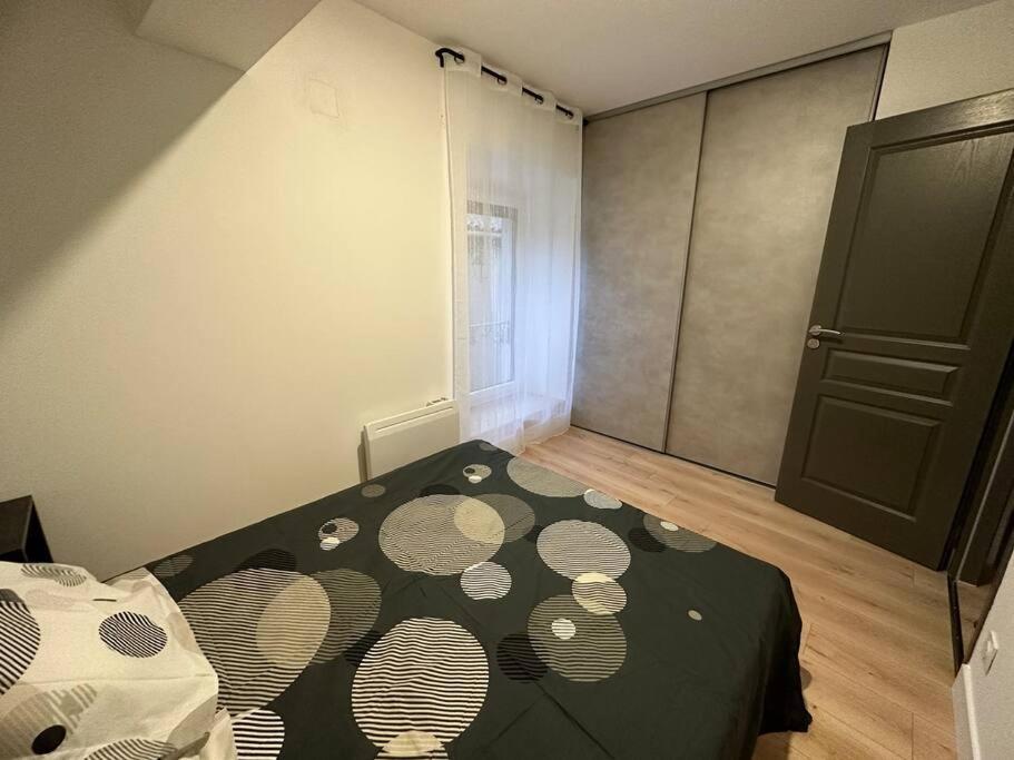 Chez Gaelle Apartment เทรเบส์ ภายนอก รูปภาพ
